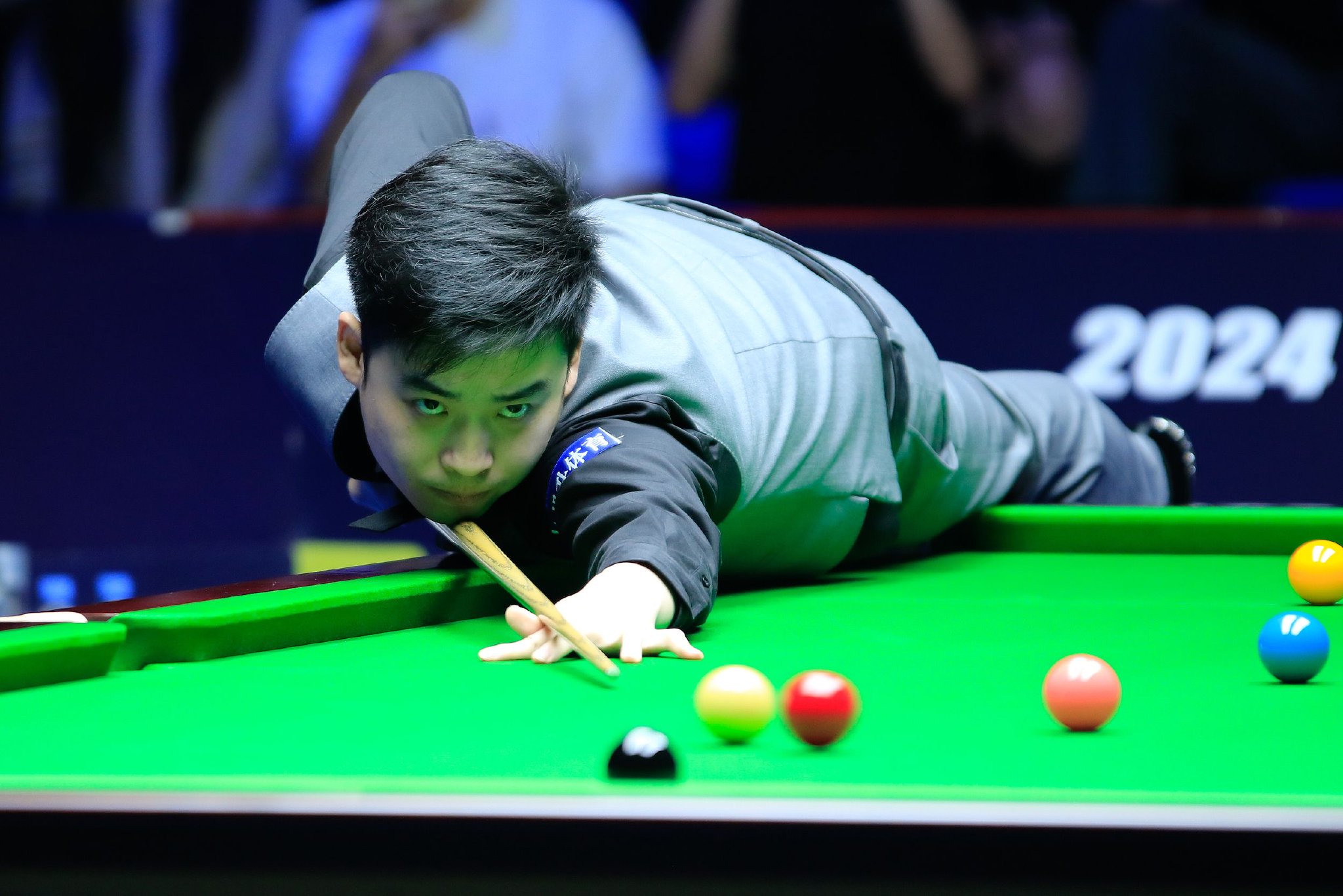 表现让众多 表现让众多